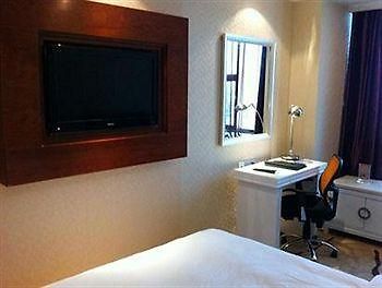 Nanchang Huayu New World Hotel Exterior photo