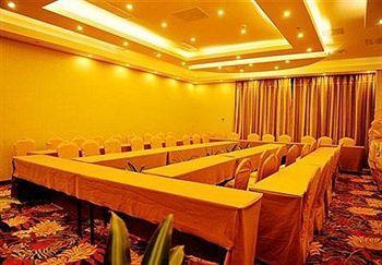 Nanchang Huayu New World Hotel Exterior photo