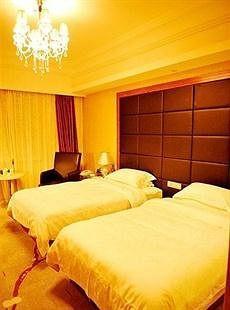 Nanchang Huayu New World Hotel Exterior photo