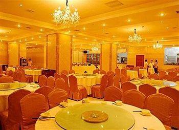 Nanchang Huayu New World Hotel Exterior photo